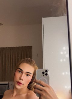 August Lady Boy Good service - masseuse in Muscat Photo 11 of 12