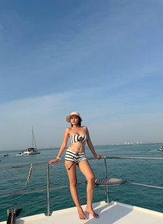 August - puta in Pattaya Photo 6 of 10