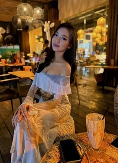 Aulia - escort in Bali Photo 4 of 6