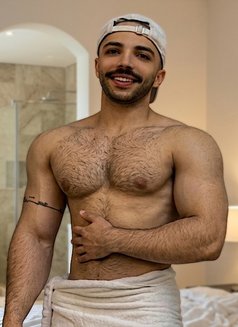Aumer - Acompañantes masculino in Dubai Photo 5 of 5