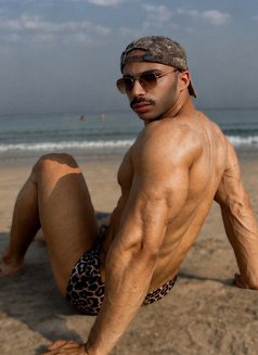 Aumer - Male escort in Dubai Photo 6 of 6