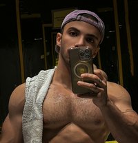 Aumer - masseur in Riyadh