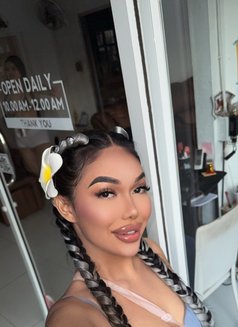 AUMI - masseuse in Phuket Photo 10 of 14