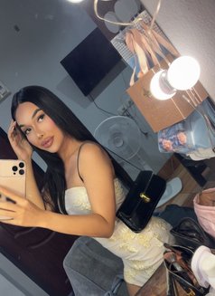 AUMI - masseuse in Phuket Photo 12 of 14