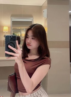 Aura - masseuse in Jakarta Photo 1 of 6