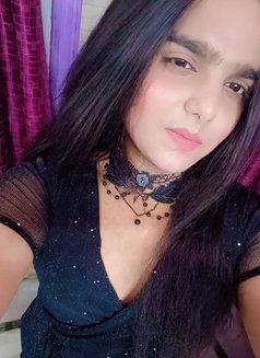 Aura - Transsexual escort in Mumbai Photo 3 of 3