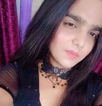 Aura - Transsexual escort in Mumbai