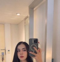 Aura - escort in Bali