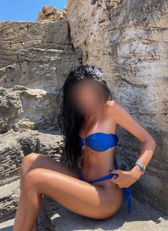 Aura - escort in Barcelona Photo 2 of 6