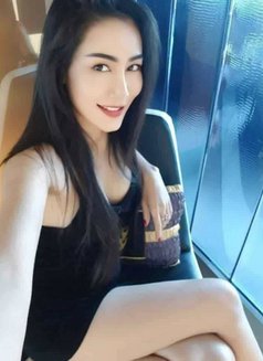 Aura - masseuse in Bangkok Photo 9 of 19