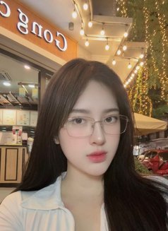 Aurel - escort in Bali Photo 5 of 5