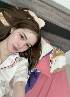 Aurel - escort in Jakarta Photo 1 of 4