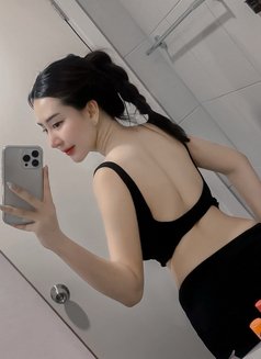 Aurel - puta in Jakarta Photo 2 of 6