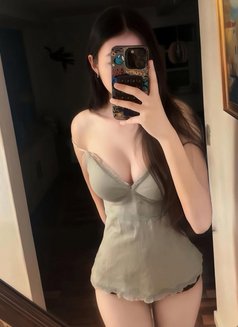 Aurelia - escort in Bali Photo 1 of 5