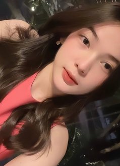 Aurelia - escort in Bali Photo 5 of 5