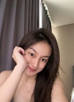 Aurelia - escort in Jakarta Photo 2 of 5