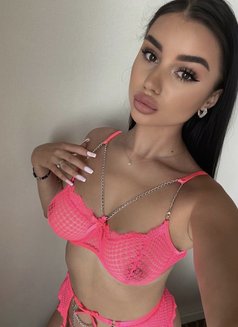 Aurelia - escort in İstanbul Photo 9 of 14