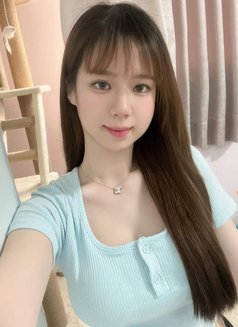 Aurell - puta in Jakarta Photo 1 of 3