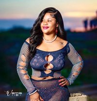 Aurella - escort in Accra