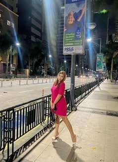 Aurora - Masajista in Makati City Photo 1 of 4