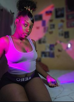 Aurora Fresh - Agencia de putas in Accra Photo 2 of 6