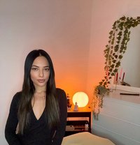 Aurora - masseuse in London