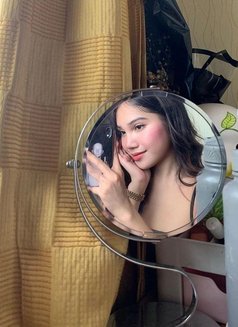 Aurora Santiago - Intérprete transexual de adultos in Manila Photo 5 of 5