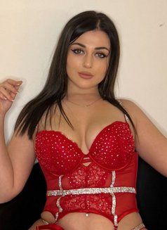 Aurora - puta in Dubai Photo 8 of 24