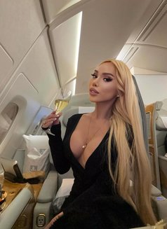 Aussie American Filipino Dee - Transsexual escort in Manchester Photo 23 of 25