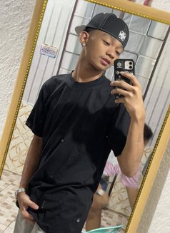 Austhine Blaire - Male escort in Manila Photo 3 of 8