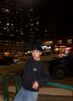 Austin - Male escort in Macao Photo 3 of 6