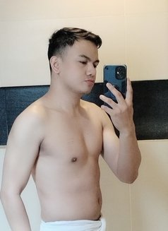 Austin - Acompañantes masculino in Makati City Photo 5 of 14