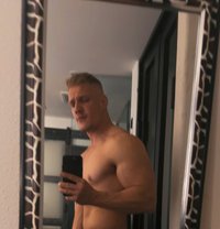 Austin - For Singles/Couples - Bi - Male escort in Dubai