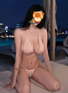 台灣高檔av模特外約 - escort in Taipei Photo 3 of 15