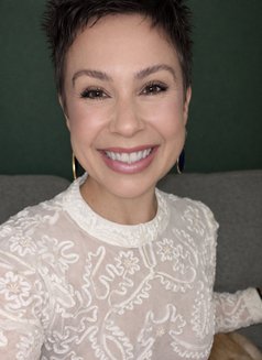 AVA - masseuse in Lisbon Photo 26 of 26