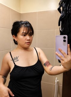 Ava - puta in Dubai Photo 2 of 4