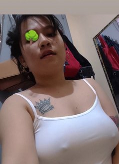 Ava - escort in Manila Photo 2 of 3