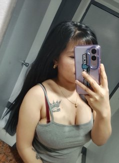 Ava - escort in Manila Photo 2 of 4
