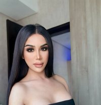 Ava fucking hard - Transsexual escort in Al Manama