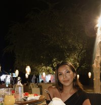 Moza petite girly in Bali - puta in Bali