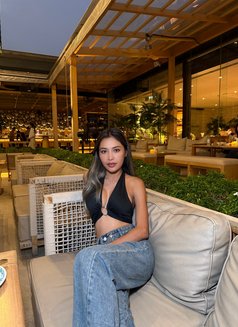 Ava - escort in Singapore Photo 2 of 8