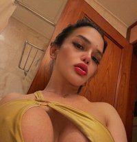 AVA - Acompañantes transexual in Singapore Photo 6 of 8