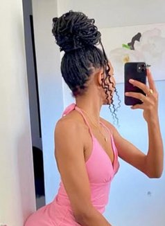 Ava - escort in Pune Photo 2 of 7