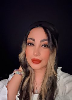 Ava Shirazi - escort in Muscat Photo 7 of 10