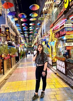 Ava Shirazi - escort in Muscat Photo 8 of 10