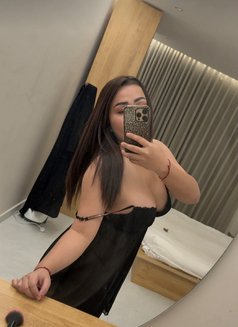 Ava - puta in Riyadh Photo 8 of 8