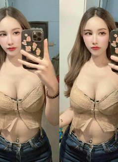 Ava - Transsexual escort in Riyadh Photo 14 of 14