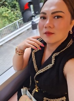 available kennedytown - Transsexual escort in Hong Kong Photo 20 of 21