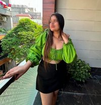Available ( cam & real meet )independent - escort in Chennai