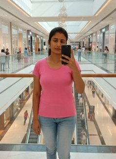 Available ( Cam & Real meet) independent - escort in Chennai Photo 4 of 4